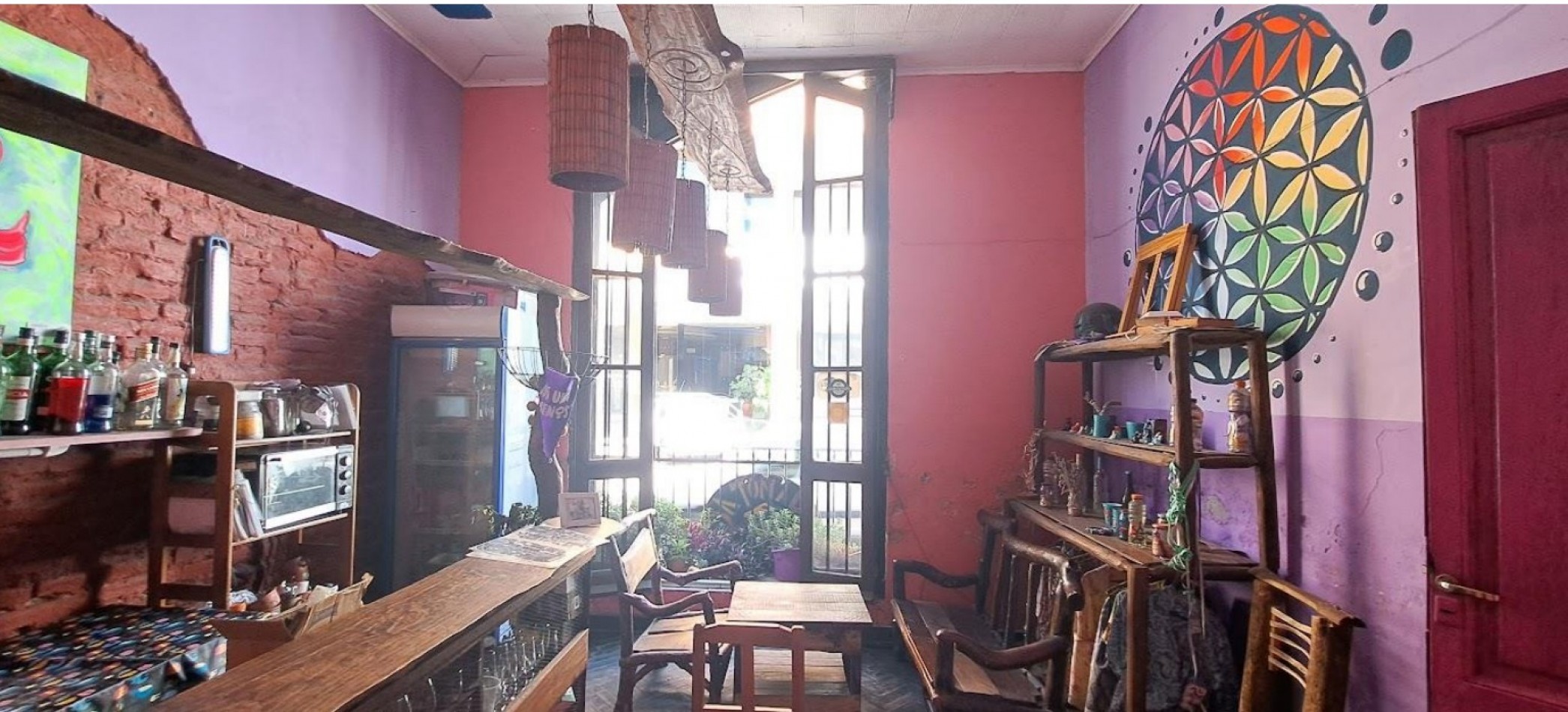 ALQUILO y/o VENDO CASA ANTIGUA EN EL CENTRO.