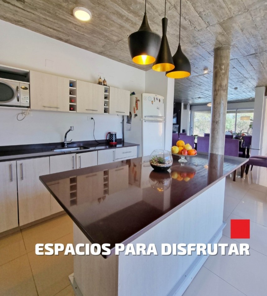 EXCLUSIVA CASA EN VENTA EN COUNTRY LAS DELICIAS 