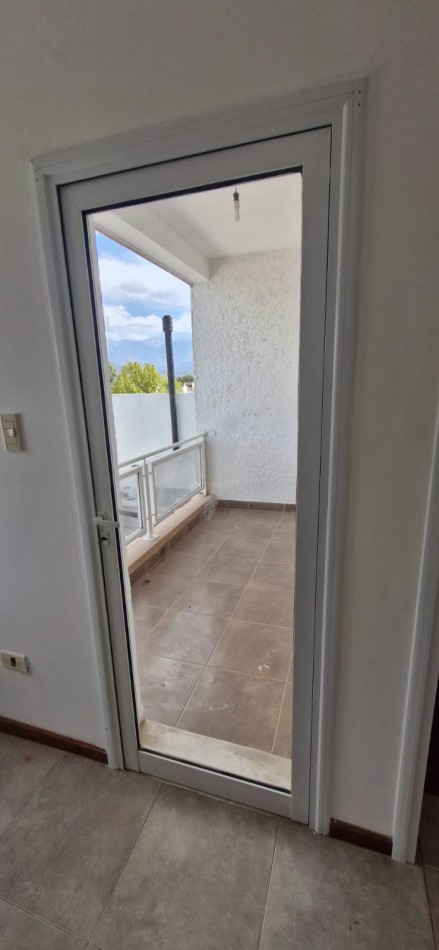 VENDO DUPLEX EN B° BAJO LA VIÑA