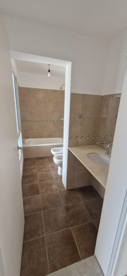 VENDO DUPLEX EN B° BAJO LA VIÑA