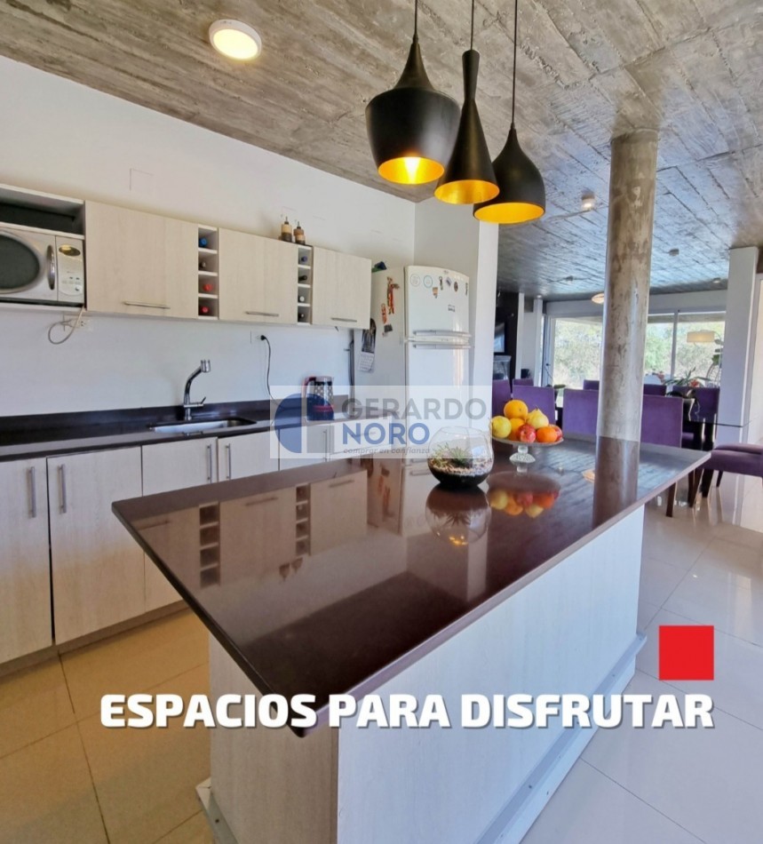 EXCLUSIVA CASA EN VENTA EN COUNTRY LAS DELICIAS 