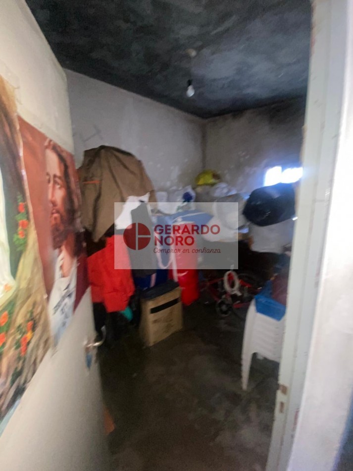 VENDO CASA EN B° ALTO COMEDERO.