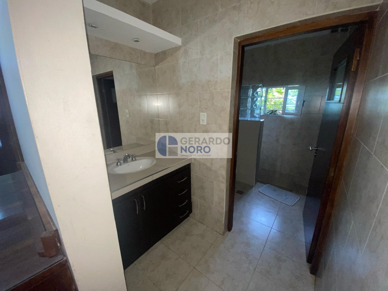 CASA EN VENTA EN B° TRES QUEBRADAS, VILLA JARDIN DE REYES