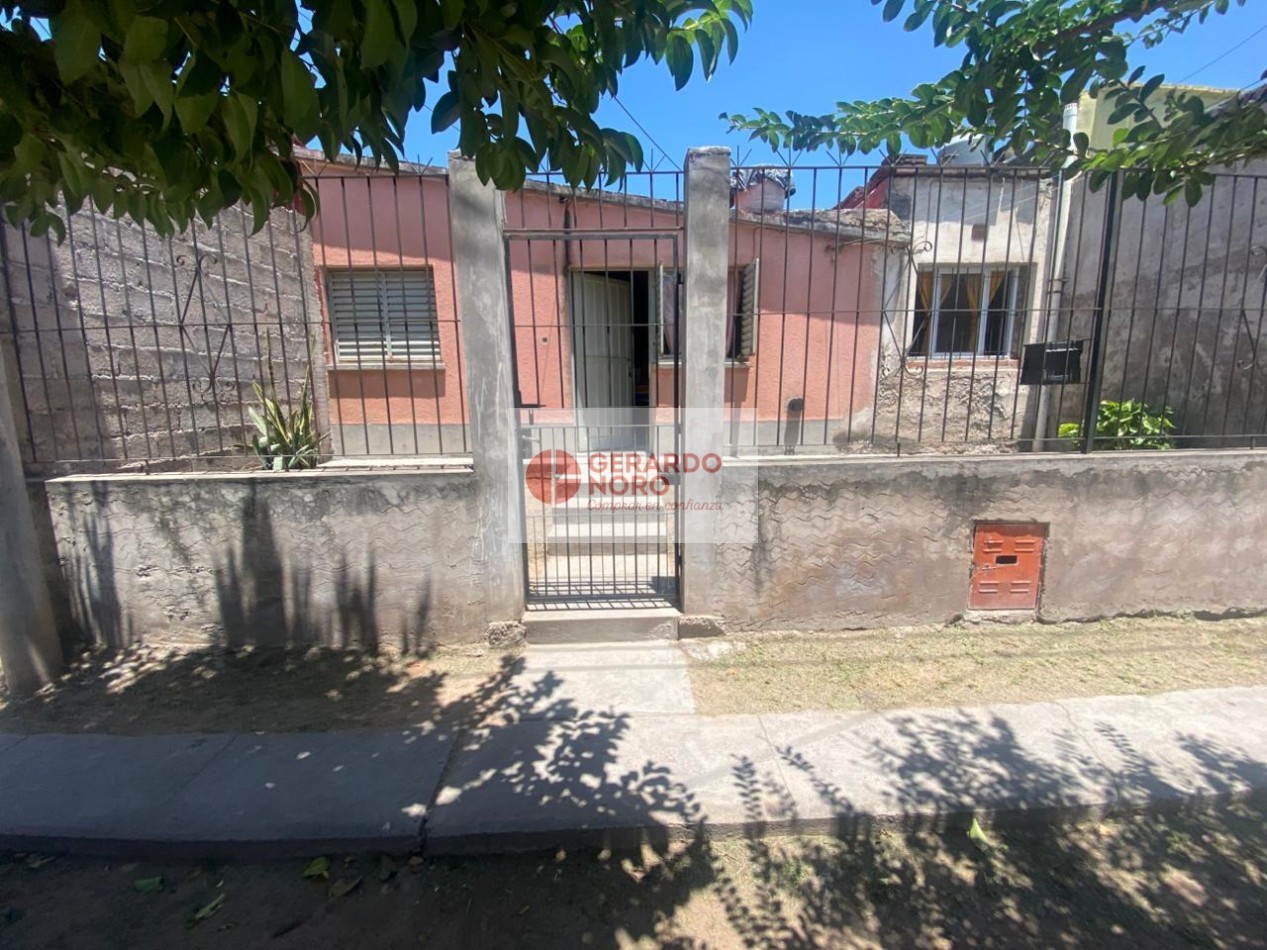 VENDO CASA EN B° ALTO COMEDERO.